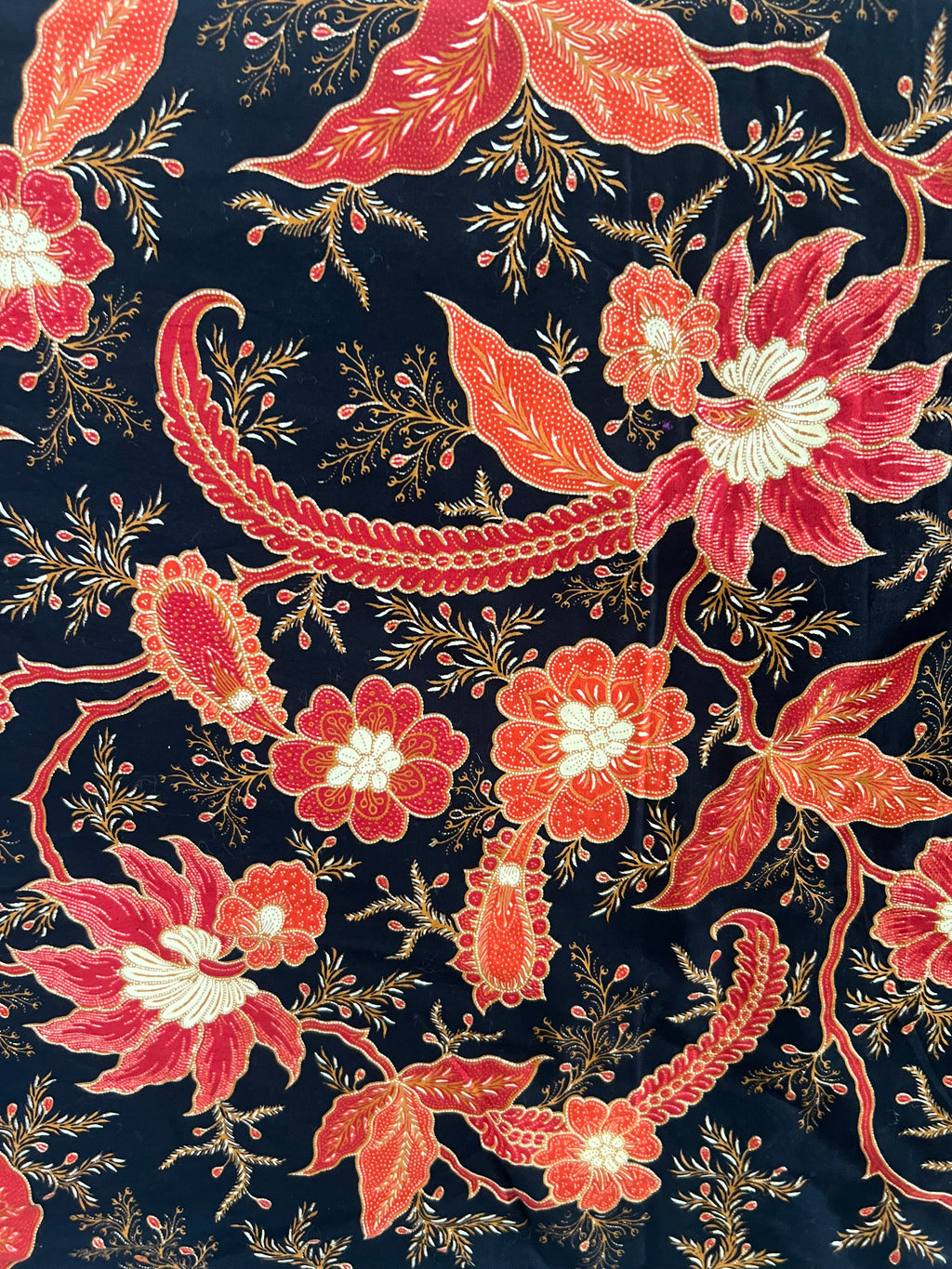 Ritual in Bloom – Vintage Batik Sarong