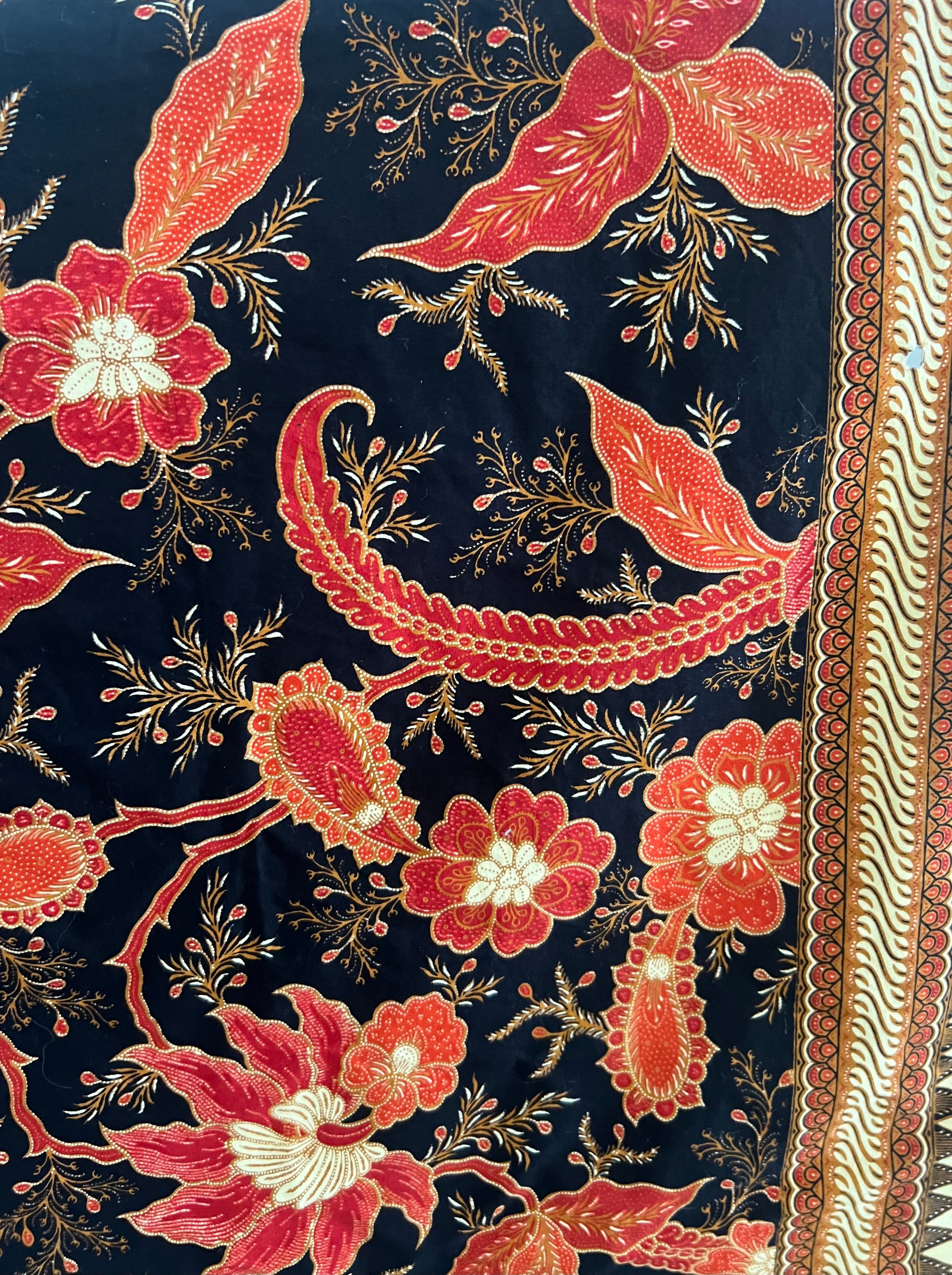 Ritual in Bloom – Vintage Batik Sarong