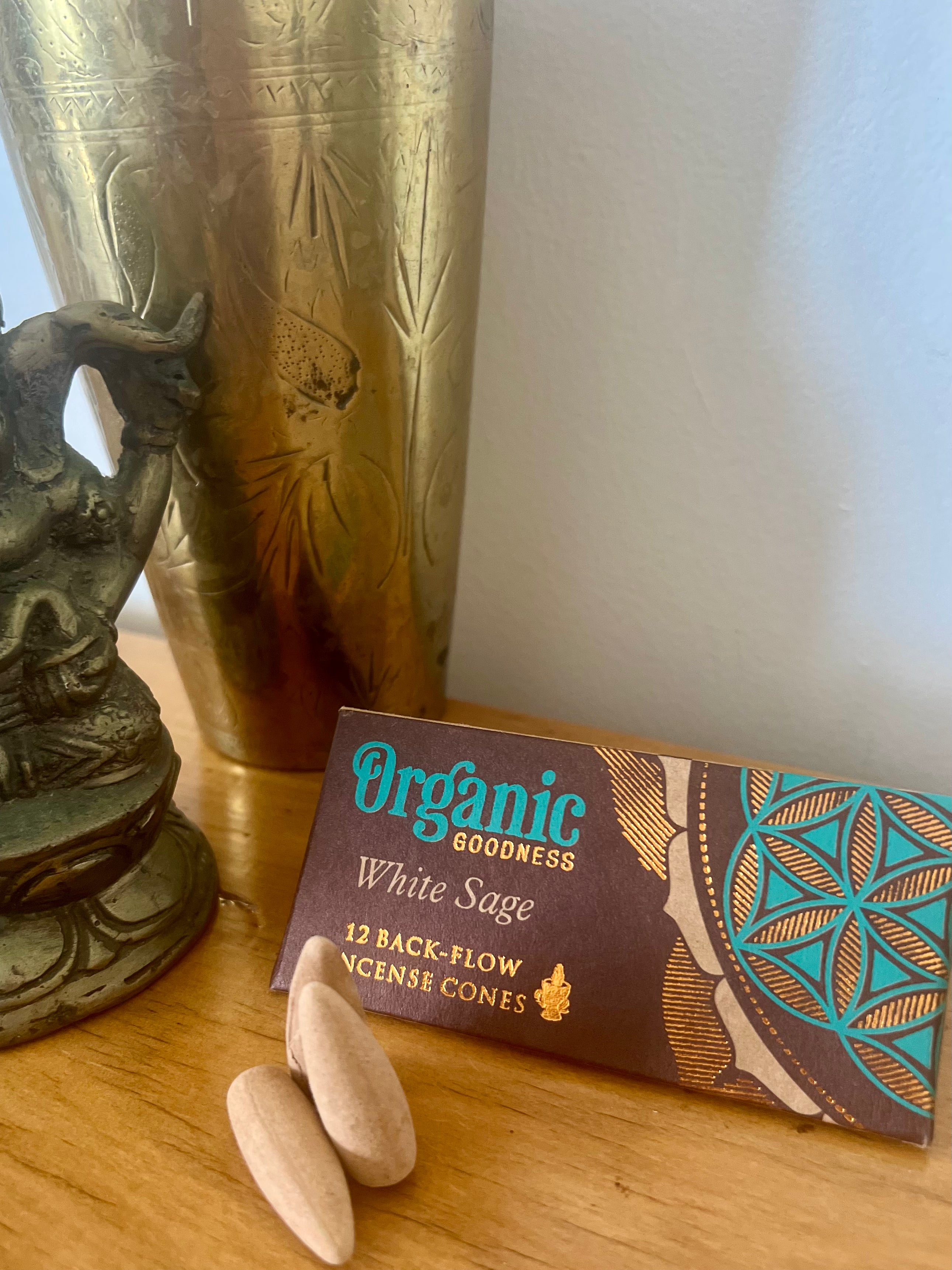 White Sage Backflow Incense Cones – 12 pack