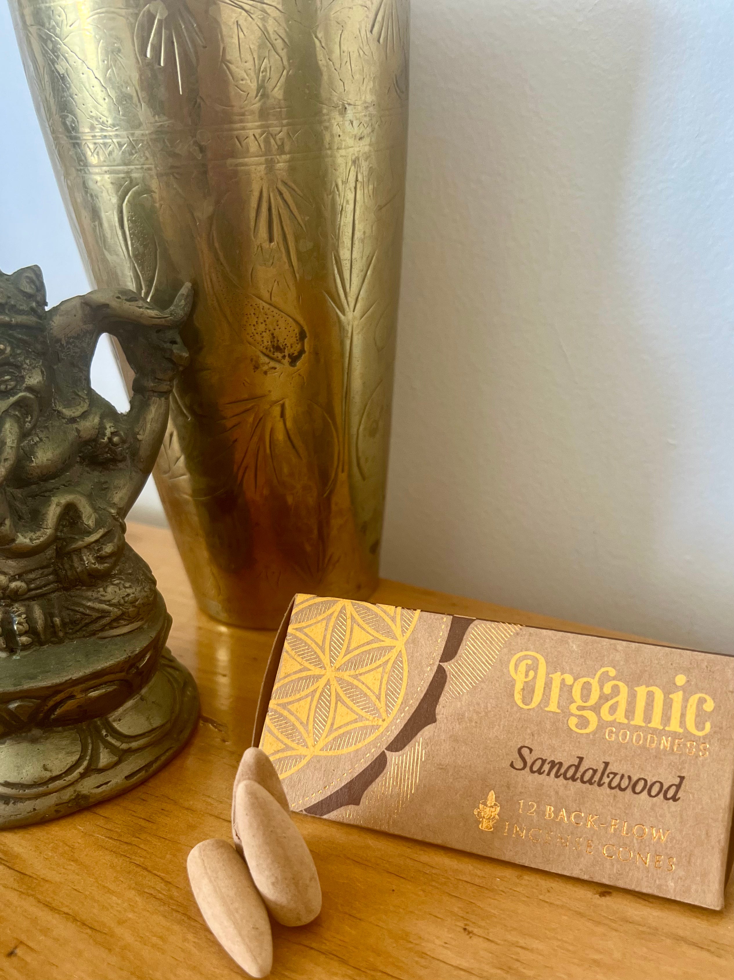 Sandalwood Backflow Incense Cones – 12 pack